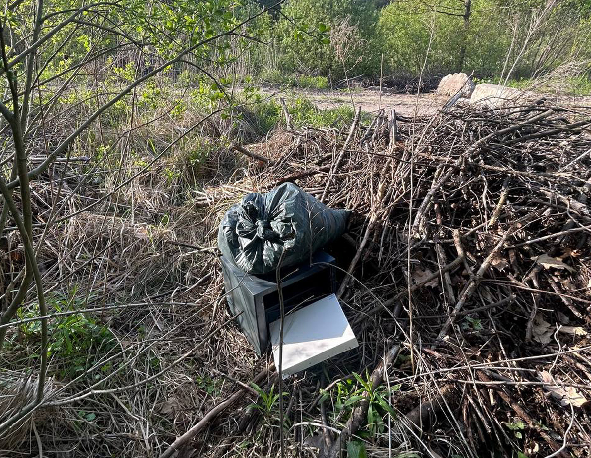 У Житомирі затримали чоловіка, який вдерся до квартири військового вкрав сейф з табельною зброєю та 150 тис. грн.