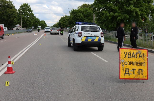 У Коростишеві під колесами автівки загинула 73-річна пенсіонерка