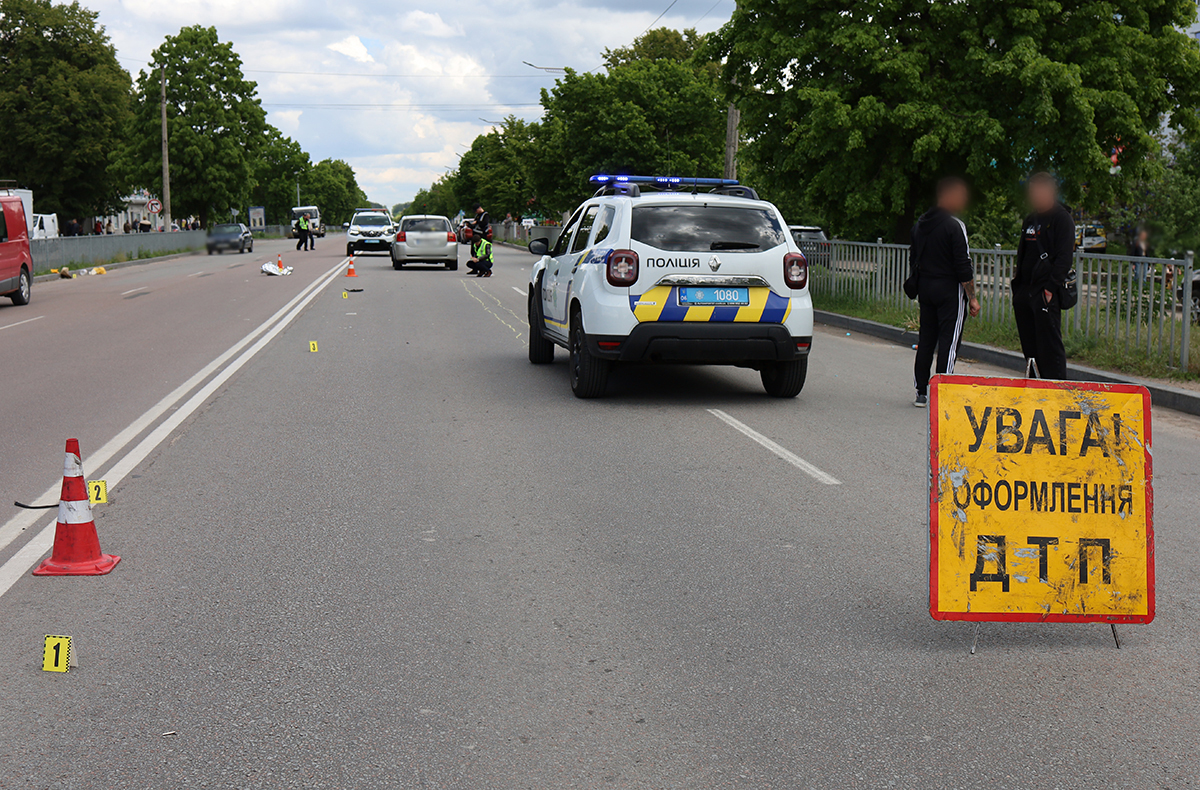 У Коростишеві під колесами автівки загинула 73-річна пенсіонерка