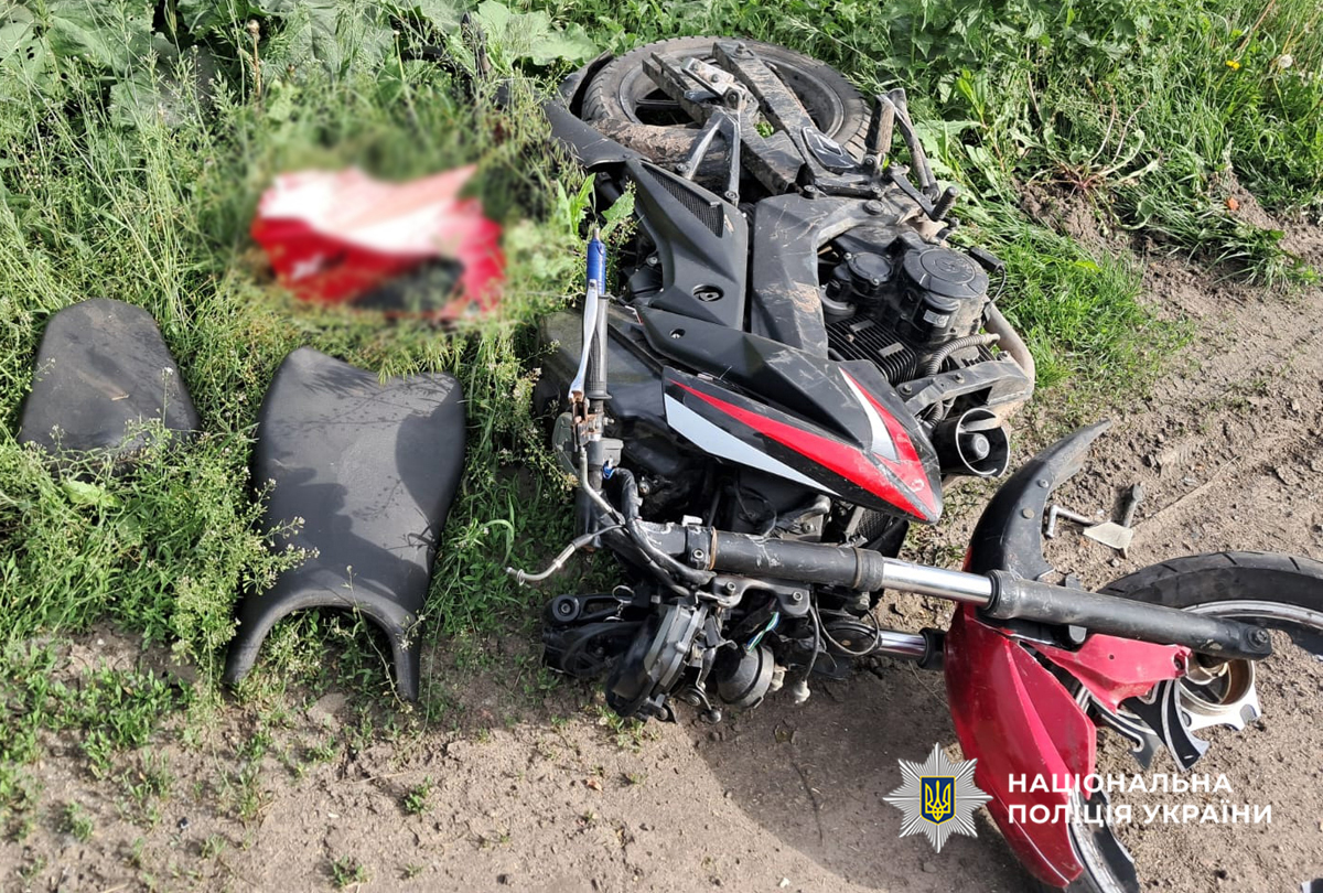 У Житомирському районі зіткнулись автофургон та мотоцикліст: обидва водії були на підпитку