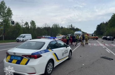 Поблизу селища Гуйва сталася ДТП з потерпілими, рух в напрямку Житомира ускладнений