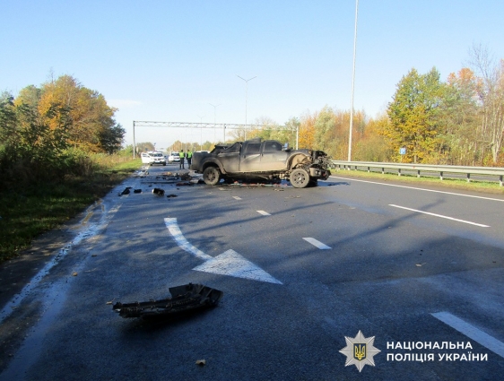 Поблизу села Улашанівки в ДТП загинув водій та травмувалась пасажирка: слідчі додатково встановлюють свідків