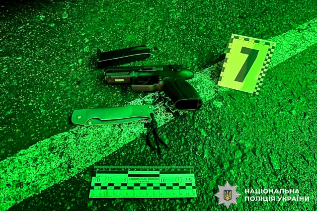 Житель Житомирщини вистрілив у водія вантажівки під час конфлікту на АЗС у Рівненській