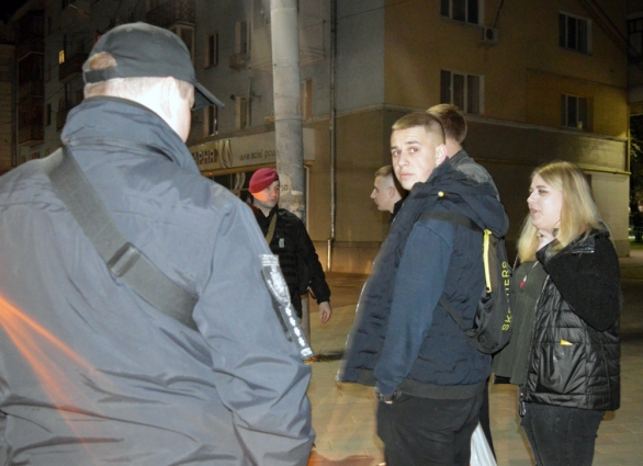 У Житомирі поліцейські виявили близько двох десятків порушників комендантської години