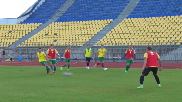 Гравці ФК «Полісся» готуються до гри із хмельничанами: тренувались на центральному житомирському стадіоні