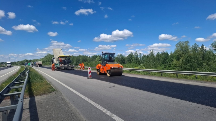 У західній та центральній частинах Житомирщини на магістралі М-06 завершено відновлення дорожнього покриття