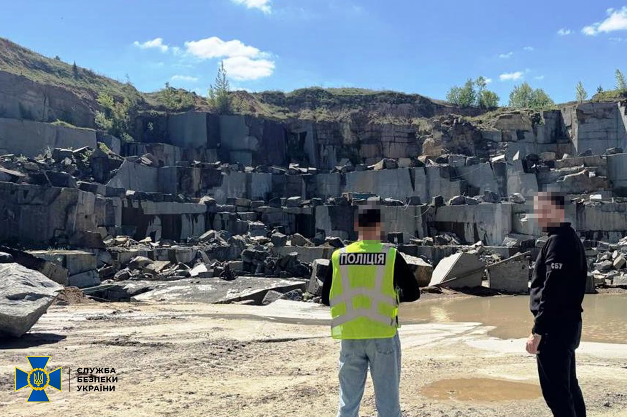 На Житомирщині викрили посадовця Казенного підприємства «Кіровгеологія» на реалізації високоякісних блоків габро під виглядом відходів