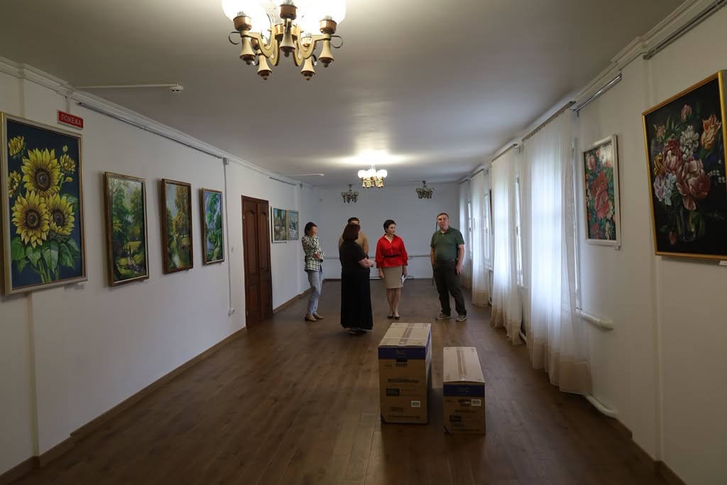 У Звягельському літературно-меморіальному музеї Лесі Українки відремонтували виставкову залу