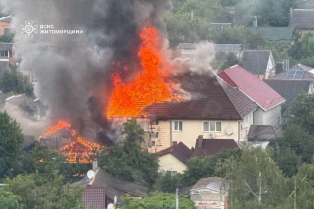 У Житомирі під час пожежі в будинку опіки нижніх кінцівок отримав 49-річний чоловік