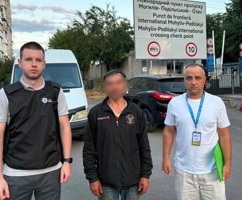 В Олевській ТГ виявлено громадянина Республіки Молдова, який умисно ухилявся від виїзду з України, чоловіка примусово видворили