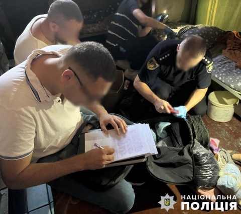 У Житомирі викрили ув’язнених кримінальників, які шахрайським шляхом виманювали гроші у громадян