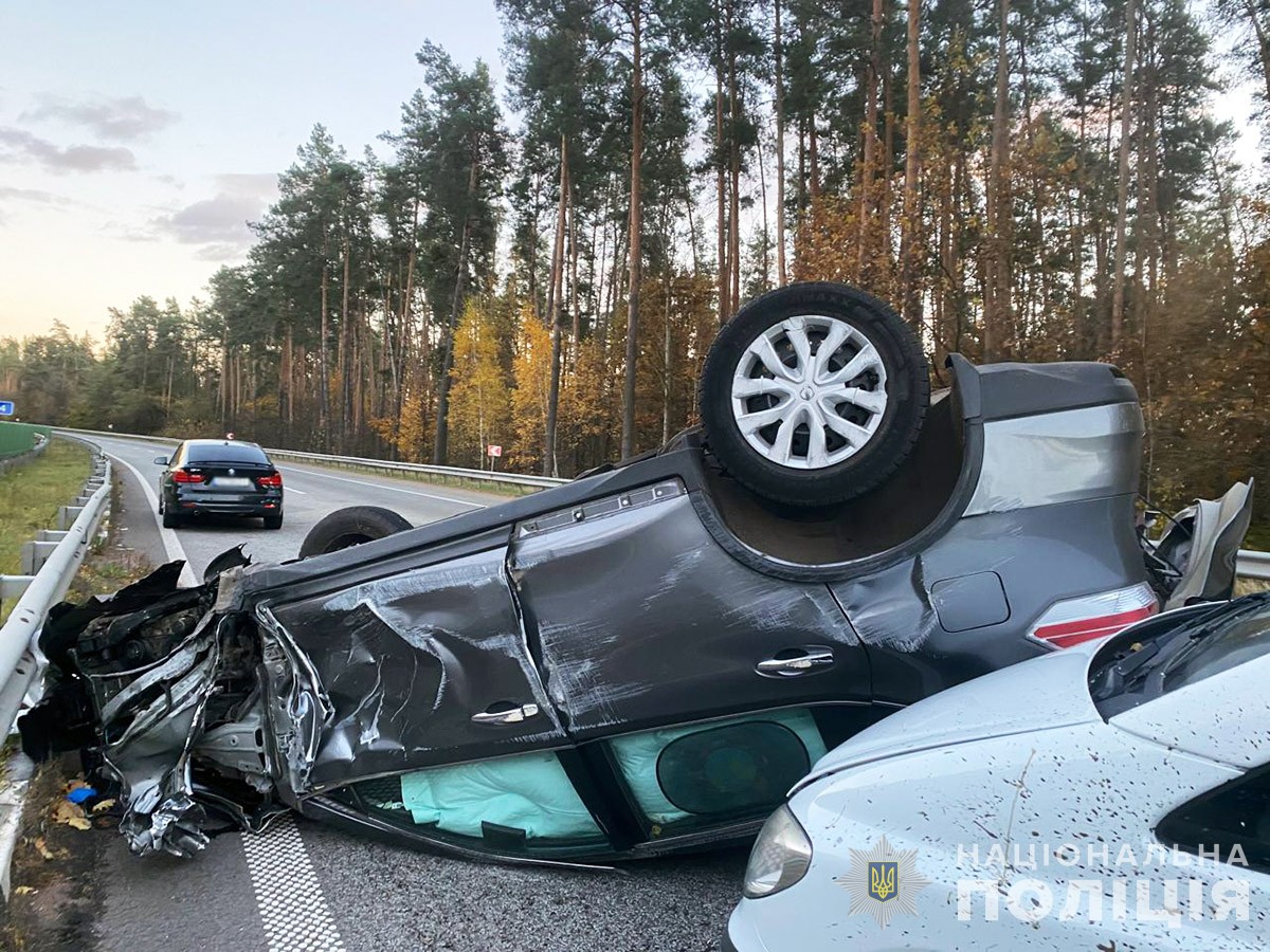 У Житомирському районі на вихідних сталося дві ДТП, в лікарні опинилися 4 людини