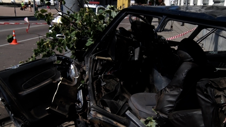 ДТП з потерпілими біля Житомирської міської ради: троє травмованих (ВІДЕО)
