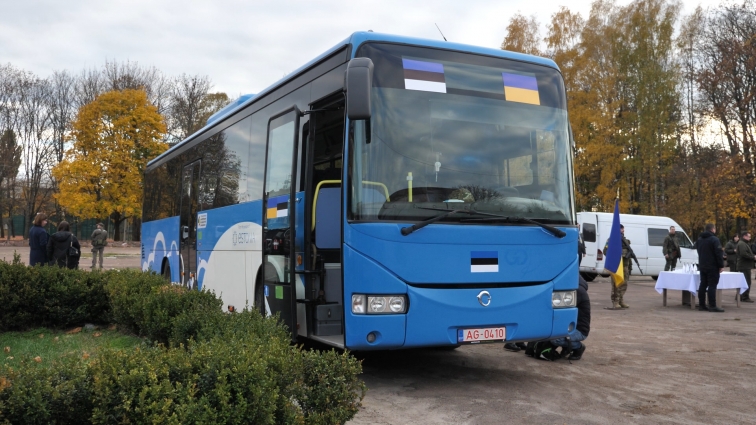 В Народичах привітали військових та передали автобус від Естонії
