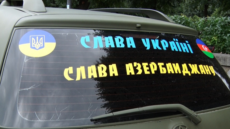 Представники Ради азербайджанців України власними силами придбали та передали авто захисникам (ВІДЕО)