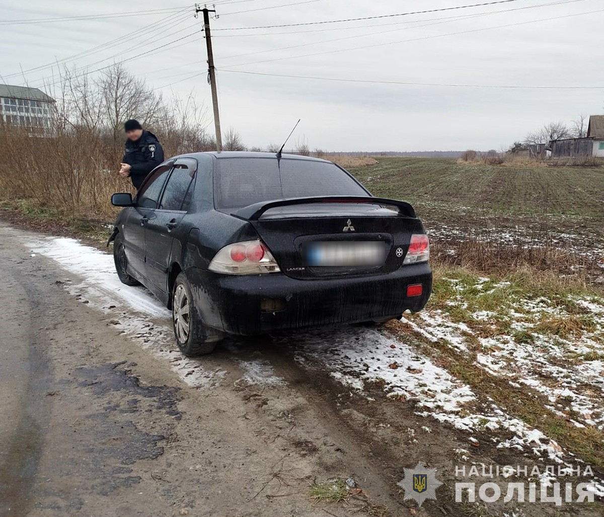 Стало нудно в гостях: на Житомирщині 22-річний чоловік вкрав автівку у двоюрідної сестри