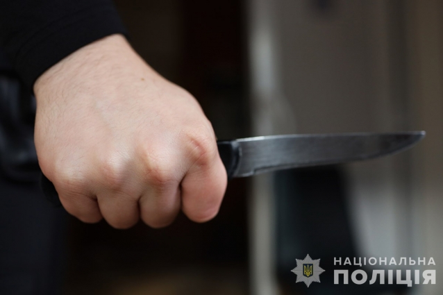 У Коростенському районі застілля між колишніми співкамерниками закінчилось різаниною, один з чоловіків помер