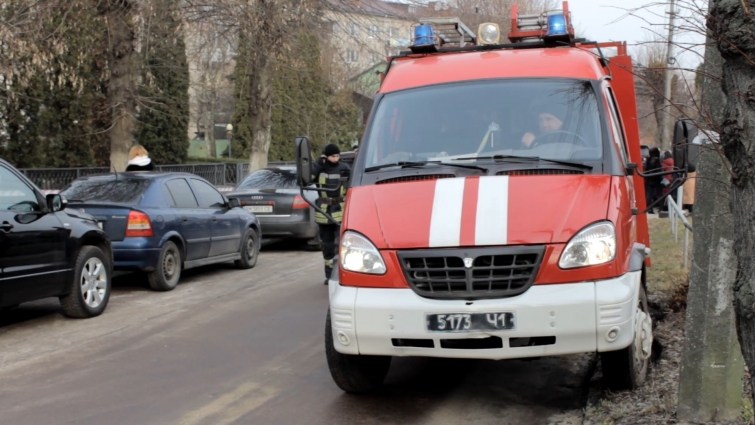 У Житомирі правоохоронці перевірили адміністративне приміщення і не знайшли вибухівку