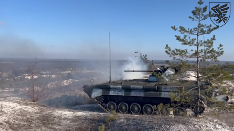 Російська техніка «перейшла» на бік ЗСУ: бійці 95-ої ОДШБ захопили БМП-1АМ «Басурманин» (ВІДЕО)