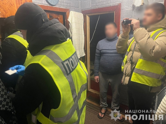 Зв’язали, побили та пограбували: у Житомирі затримали чоловіка та жінку за розбійний напад на містянку