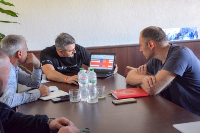У Житомирі відбулася робоча нарада з представниками операторів мобільного зв'язку, говорили про забезпечення безперебійної роботи базових станцій