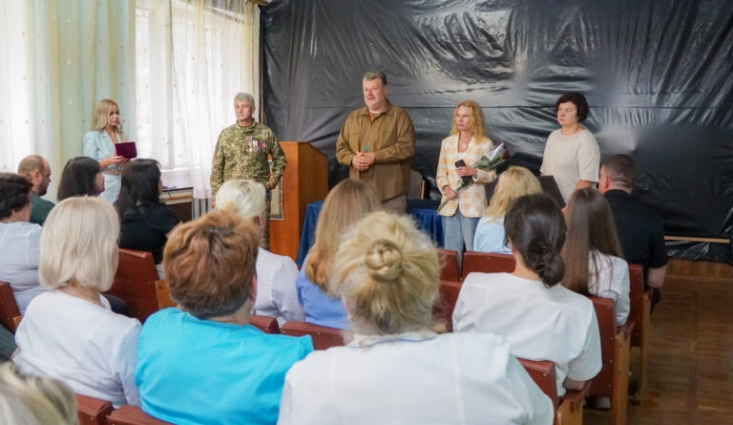 У Житомирі військовим медикам Сергію Чепалюку і Тарасу Собку вручили подяки та найвищу нагороду області — орден «За заслуги»