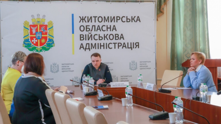 У Житомирській ОВА обговорили комплексну підтримку внутрішньо переміщених осіб