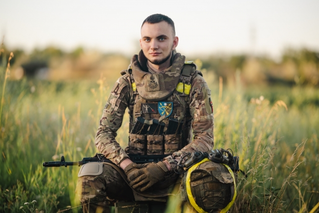 У 19 років пішов на війну: історія бійця з Чуднова, який тижнями стримував штурми окупантів