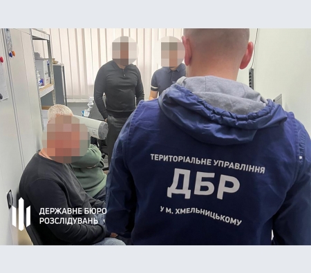 На Житомирщині викрили керівника колонії, який виплачував зарплату відсутнім на роботі співробітникам