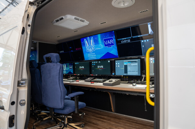 ФК «Полісся» першим в Україні передав УАФ автомобіль VAR вартістю 300 тисяч євро (ФОТО)