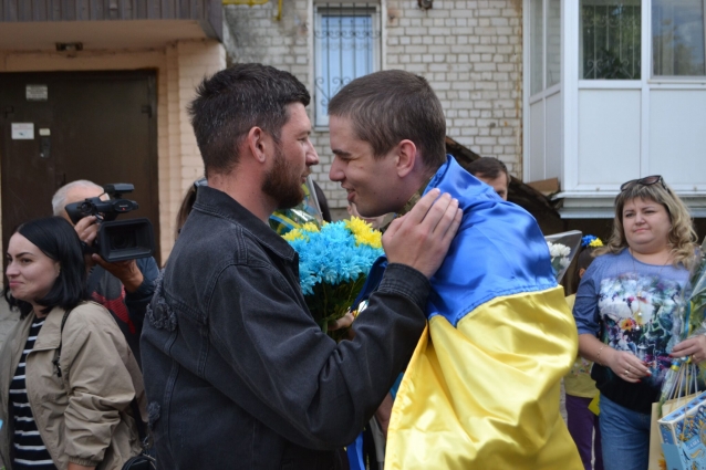 Бердичівська громада зустріла героя: з полону повернувся Вадим Бубровський