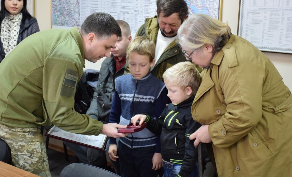 У Житомирі родинам загиблих прикордонників вручили державні нагороди