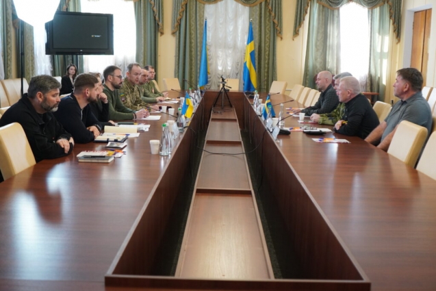 У Житомирі відбулась робоча зустріч з представниками шведської компанії Saab AB, метою – стала співпраця виробництв оборонного спрямування