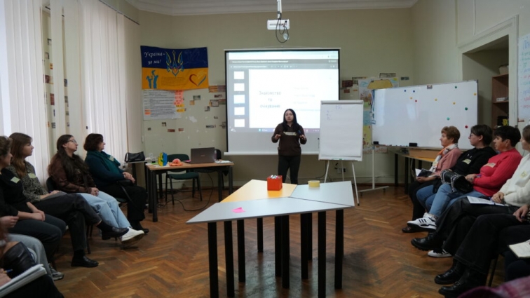 У Житомирському обласному центрі соціальних служб відбувся тренінг для мобільних бригад з реагування на випадки домашнього насильства