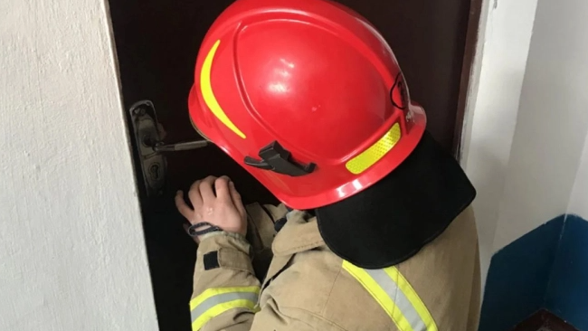 У Житомирському районі рятувальники надали допомогу у відкриванні дверей будинку, де перебував хворий чоловік
