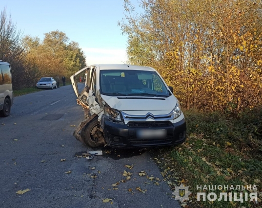 У Ярунській громаді зіткнулись Citroen» і віз: в ДТП загинув чоловік, ще троє пасажирів травмовані, серед них є дитина