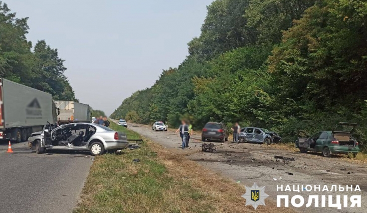 Подробиці ДТП у Житомирському районі: постраждало 7 людей, вони в лікарні