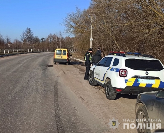 В Оліївській громаді під колеса автівки потрапила 48-річна велосипедистка, жінка в лікарні
