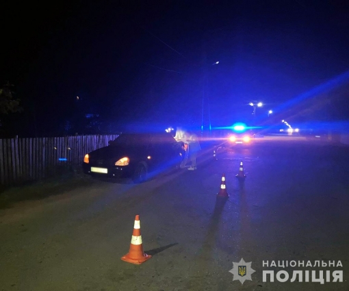 У Черняхові під колеса автівки потрапила велосипедистка, жінка в лікарні