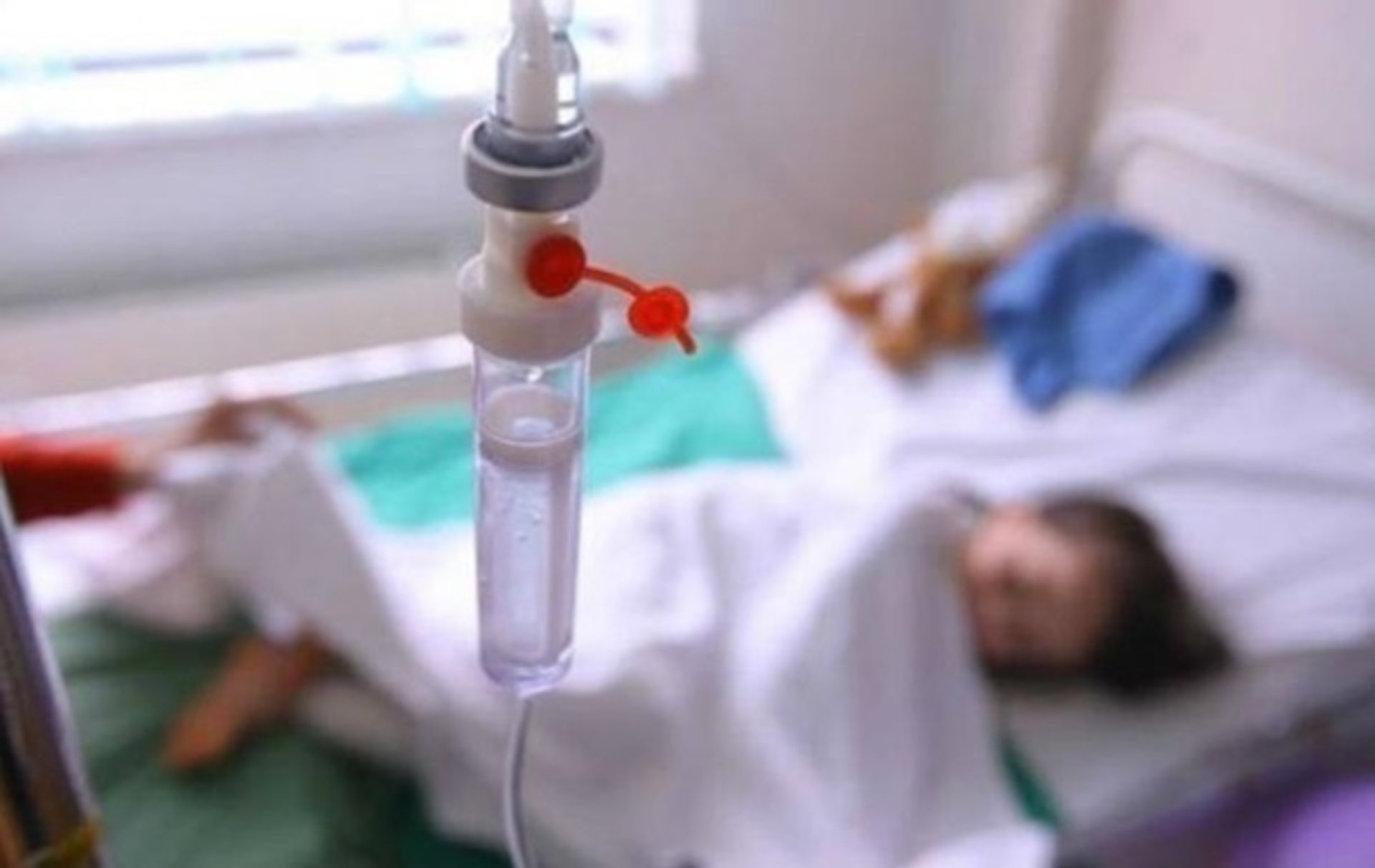 Спалах бактеріальної кишкової інфекції: у Баранівці в кафе отруїлись 6 людей, із них 2 діти