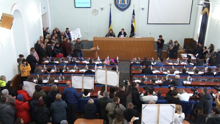 Житомиряни проти забудов, прийшли на сесію міської ради