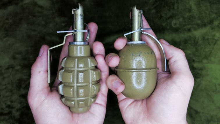 Мешканець Житомирського району біля сільського будинку культури продавав бойові гранати