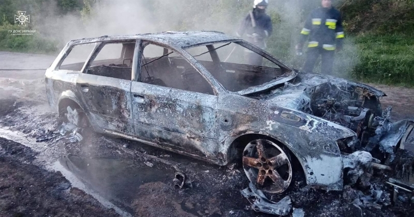 В одному з сіл Брусилівської громади в автомобілі живцем згорів чоловік