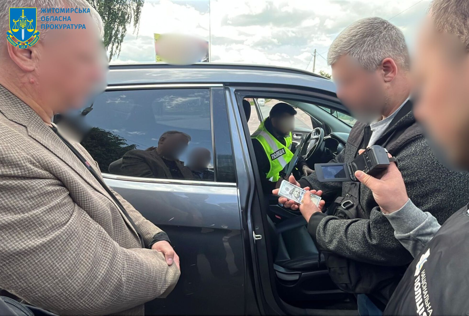 Меру Бердичева Сергію Орлюку повідомлено про підозру у вимаганні хабара за розміщення торговельних споруд