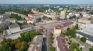 Робота лікарень, громадського транспорту та світлофорів: яка ситуація в місті після ворожого удару розповів Сергій Сухомлин