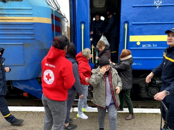 До Бердичева прибув третій евакуаційний потяг із жителями з Донеччини, переселенців розмістять у Волицькій громаді