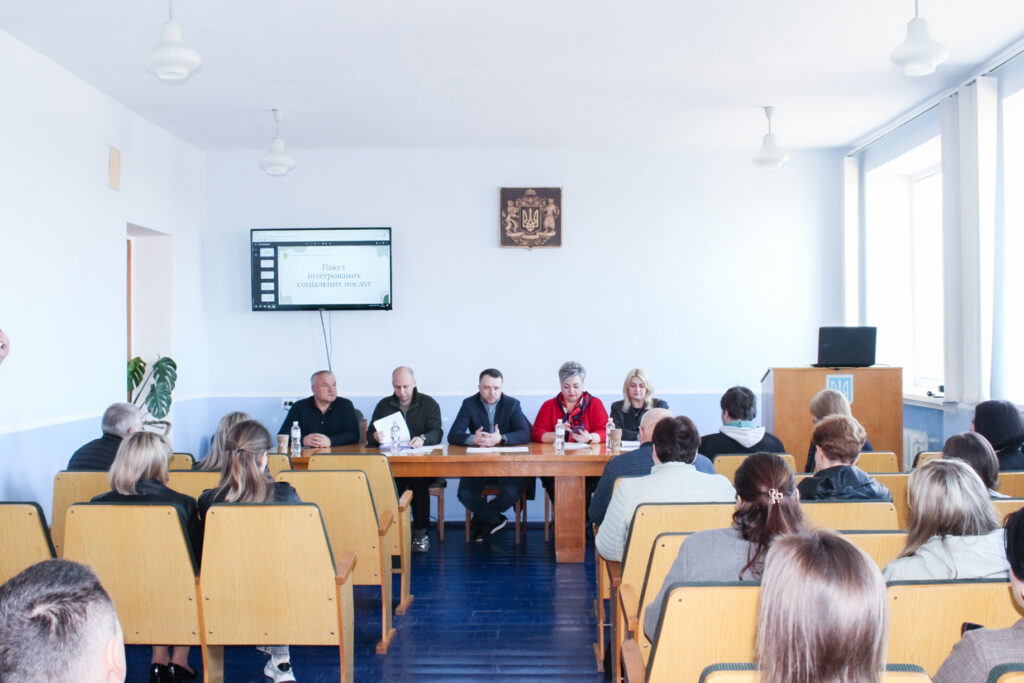 Підтримка ветеранів і ВПО: у Овруцькій громаді обговорили ключові напрями соціальної політики