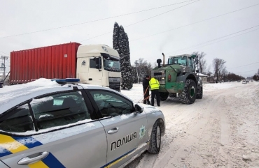 За місяць понад 400 порушень ПДР припинили поліцейські в Житомирському районі