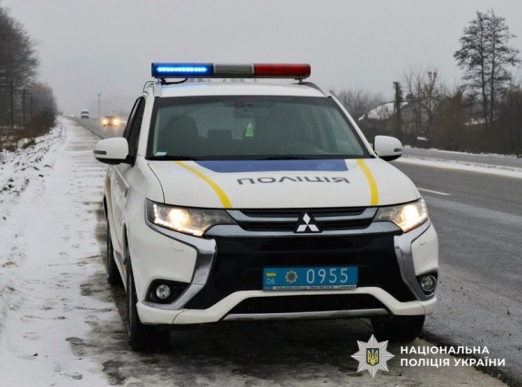 Не хотіла витрачати час на навчання в автошколі: на Житомирщині затримали жінку, яка придбала посвідчення водія в соцмережі