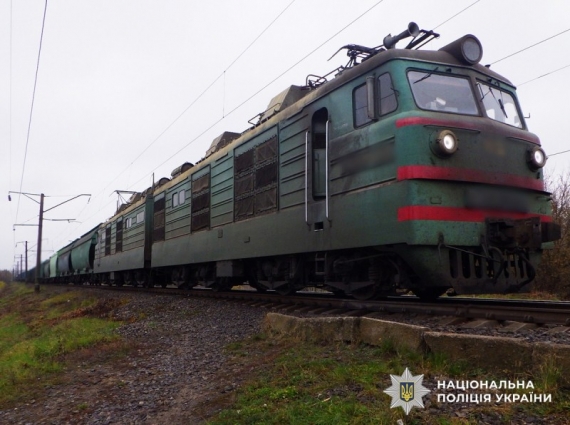 У Бердичівському районі під потяг потрапила 56-річна жінка, вона в лікарні
